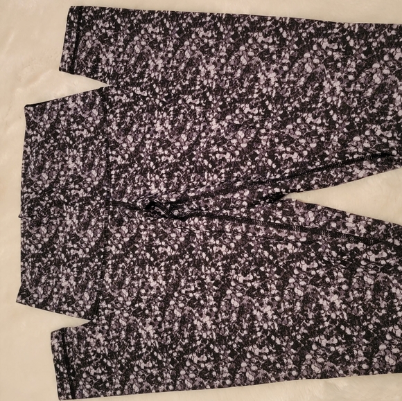 Lululemon luxtreme leggings - Picture 2 of 2